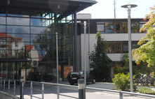 Entrance to District Council Offices | Foto: Pressestelle TF