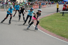 Kinder skaten in der Arena | Foto: Landkreis TF