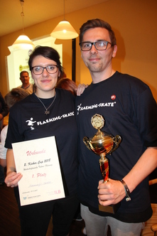 Event-Team der Flaeming-Skate mit Pokal | Foto: Landkreis Teltow-Fläming