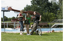 Open air swimming pool in Oehna, located directly at Flaeming-Skate | Foto: Pressestelle TF