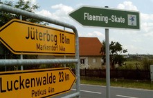 Green signposting to the next starting point.  | Foto: Pressestelle TF