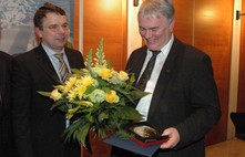 Minister of Economy, Junghans, Head of District Council Peer Giesecke, Brandenburg Tourism Award 2005 | Foto: Pressestelle TF