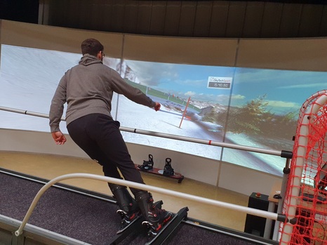 In Bewegung auf dem Skisimulator | Foto: Landkreis Teltow-Fläming